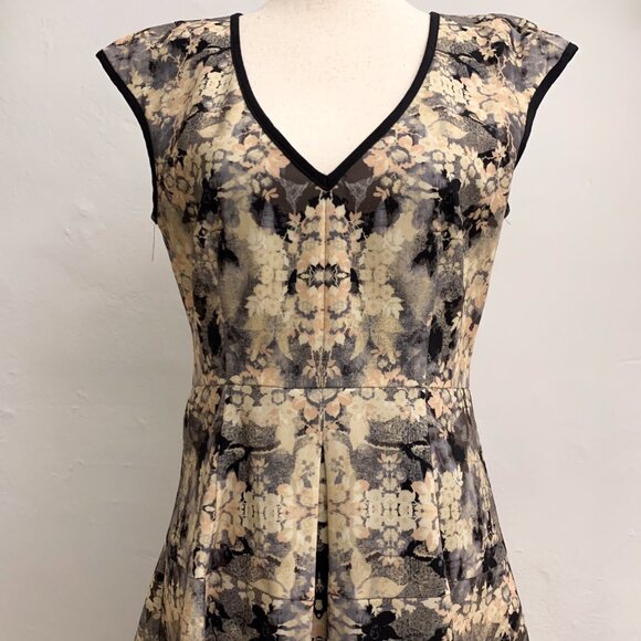Nanette Lepore Kaleidoscope Love Crime Dress Size 2 XS - Picture 10 of 12